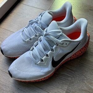 Nike White and Orange Athletic Sneakers
